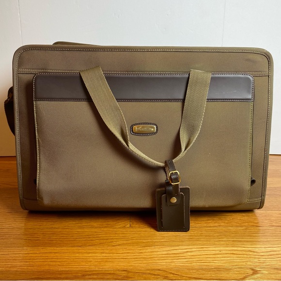 Ventura Luggage Carry-On Travel Bag Olive Vintage 20”X 14”X 11” - Picture 3 of 16